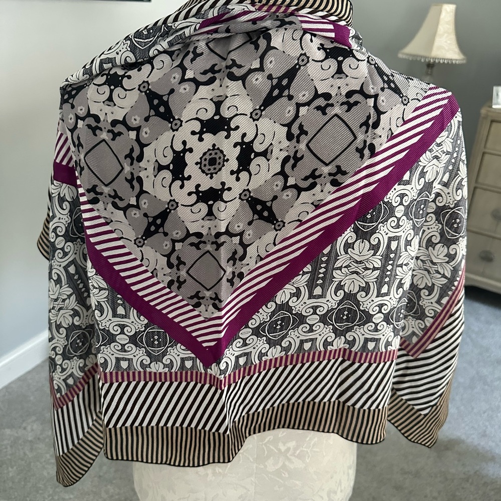 Elegant Black and Purple Patterned Scarf